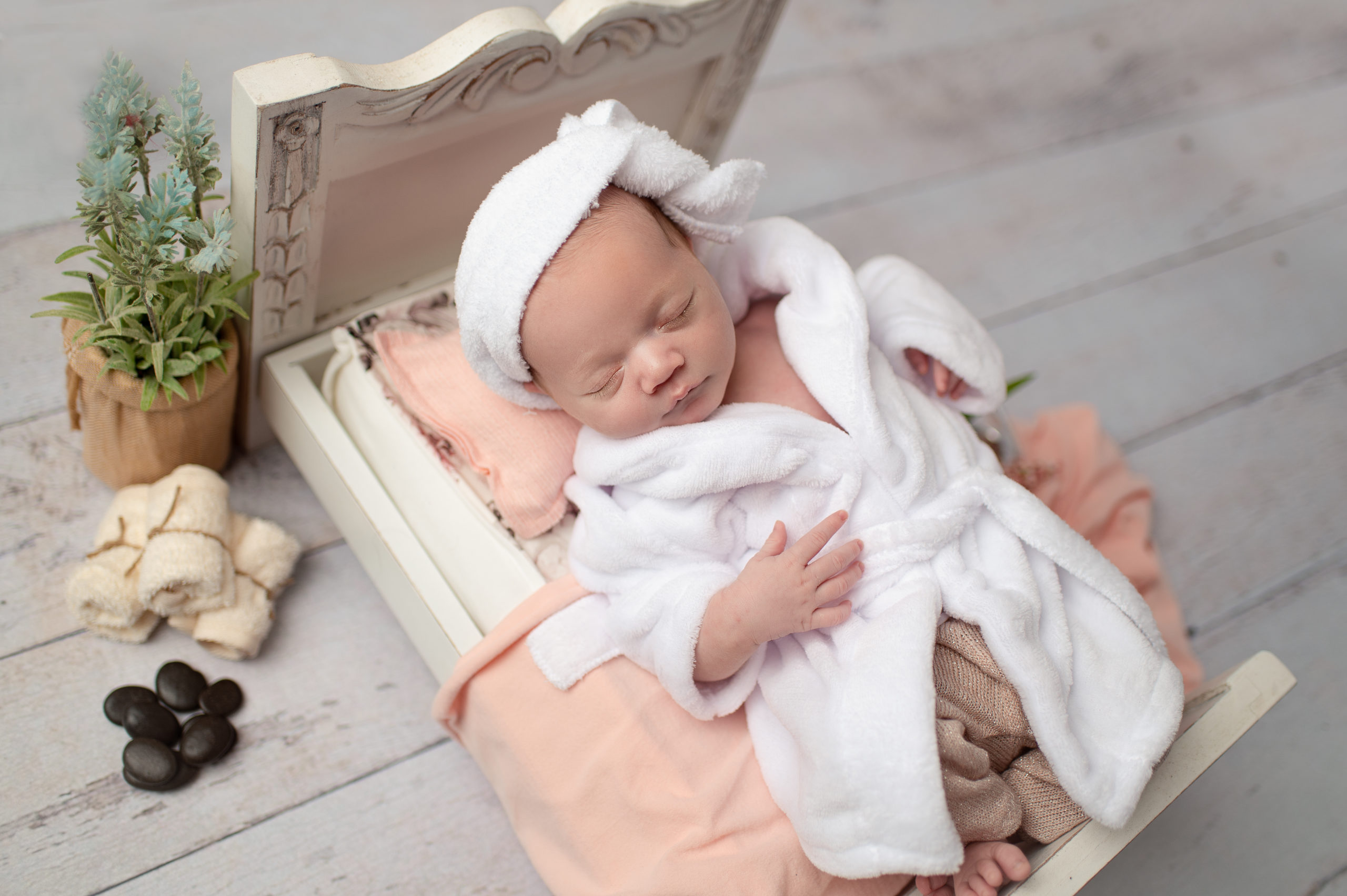 newborn baby spa photography